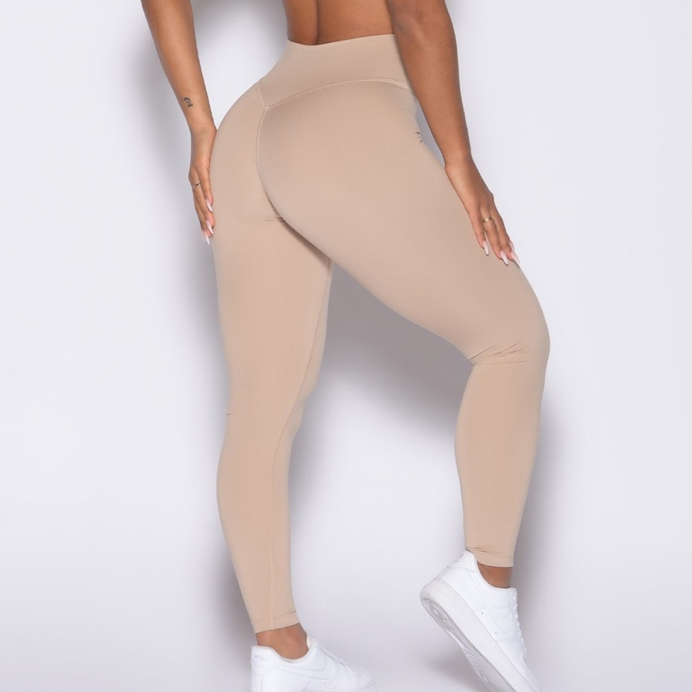 Bombshell Sportswear Set, size M